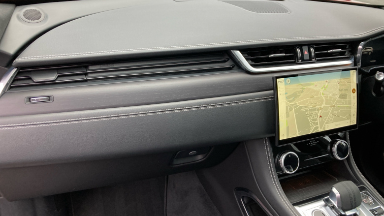 Jaguar F-Pace 2.0 D200 R-Dynamic HSE Black 5dr Auto AWD Diesel Estate